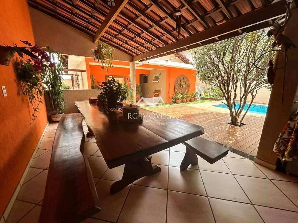 Casa à venda com 3 quartos, 360m² - Foto 7