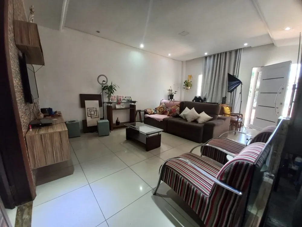 Casa, 5 quartos, 280 m² - Foto 1
