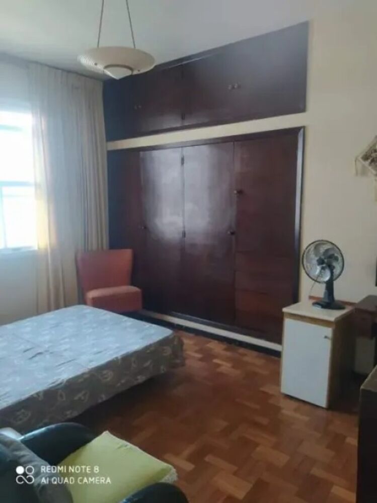 Casa à venda com 4 quartos, 240m² - Foto 2