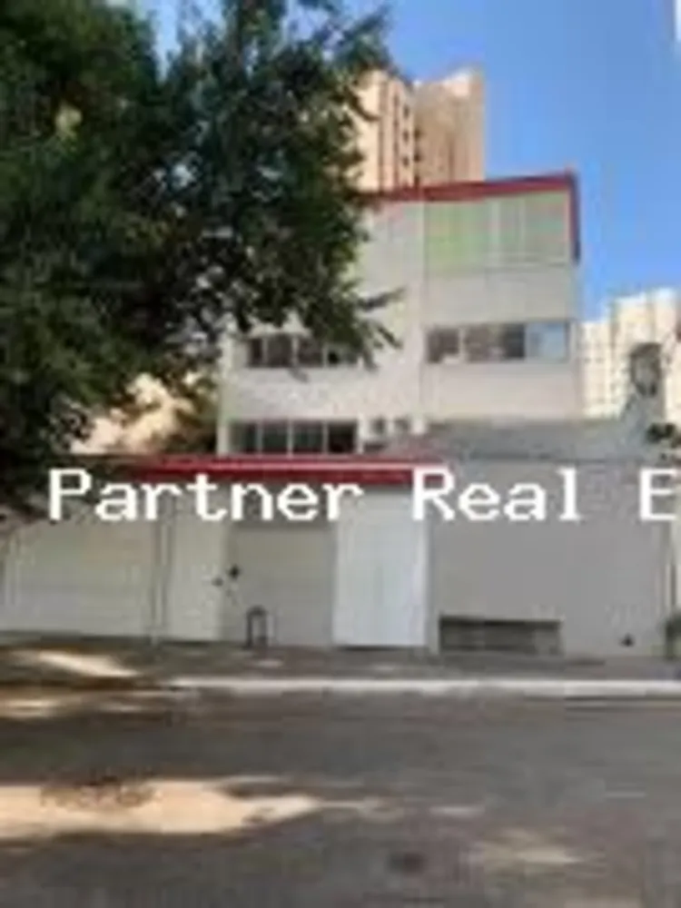 Loja-Salão, 1305 m² - Foto 2
