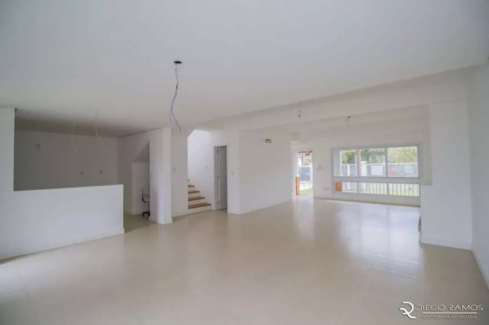 Casa de Condomínio à venda com 3 quartos, 265m² - Foto 1