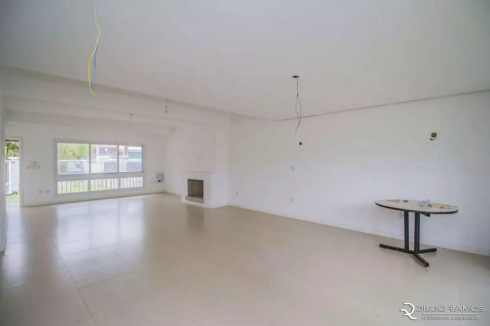 Casa de Condomínio à venda com 3 quartos, 265m² - Foto 2