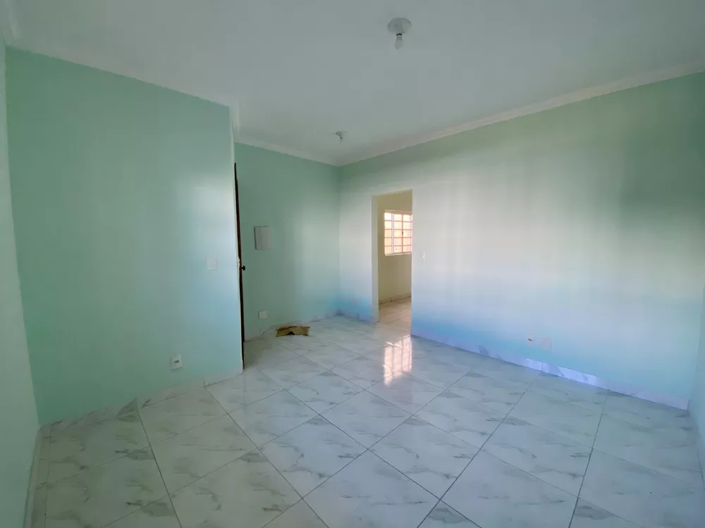 Casa à venda com 3 quartos, 150m² - Foto 3