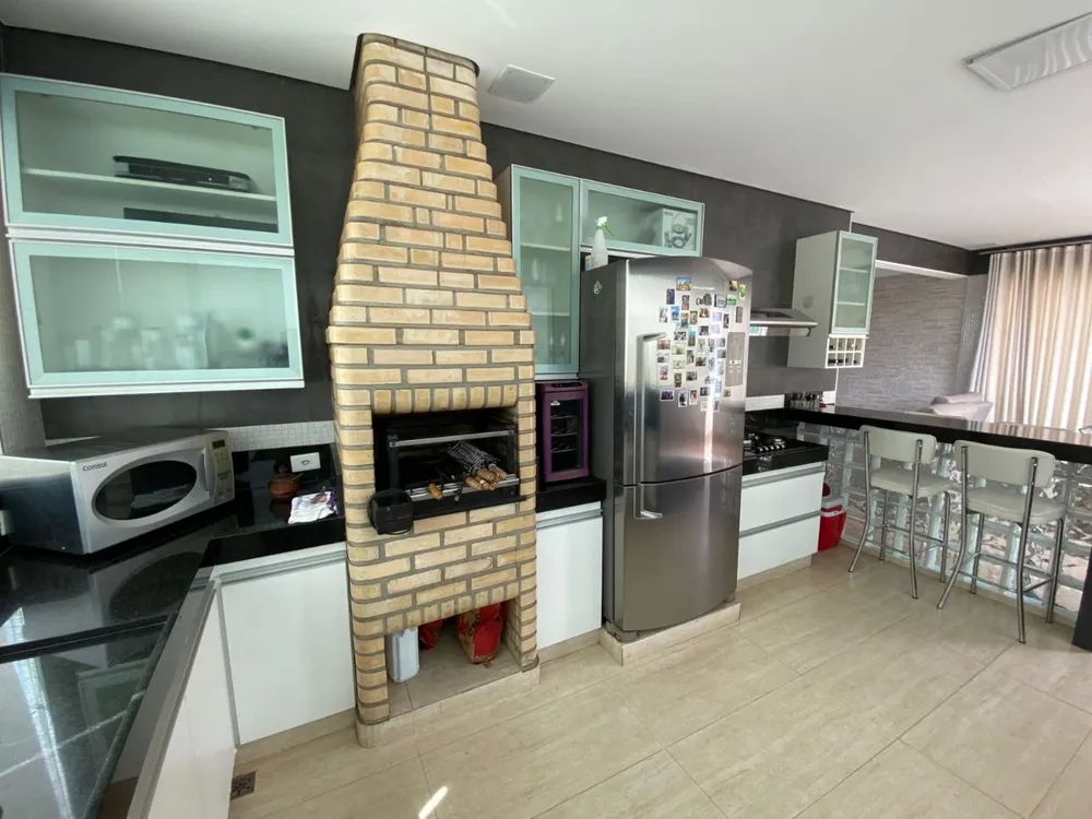 Cobertura, 5 quartos, 255 m² - Foto 4