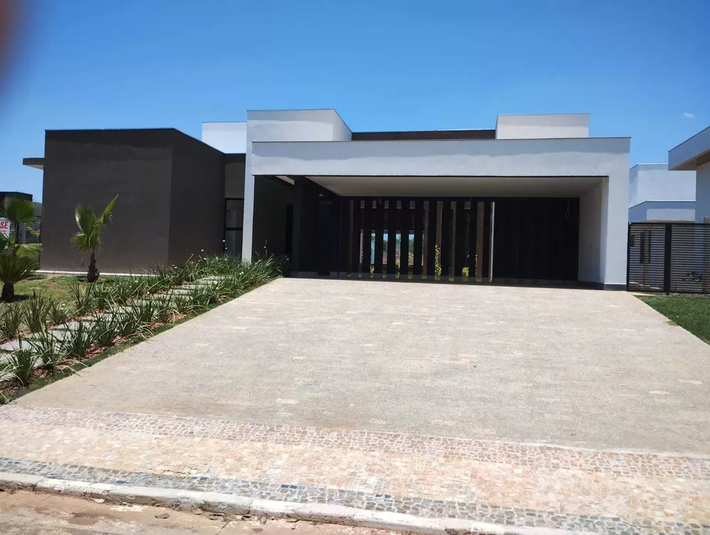 Casa de Condomínio à venda com 4 quartos, 1000m² - Foto 1