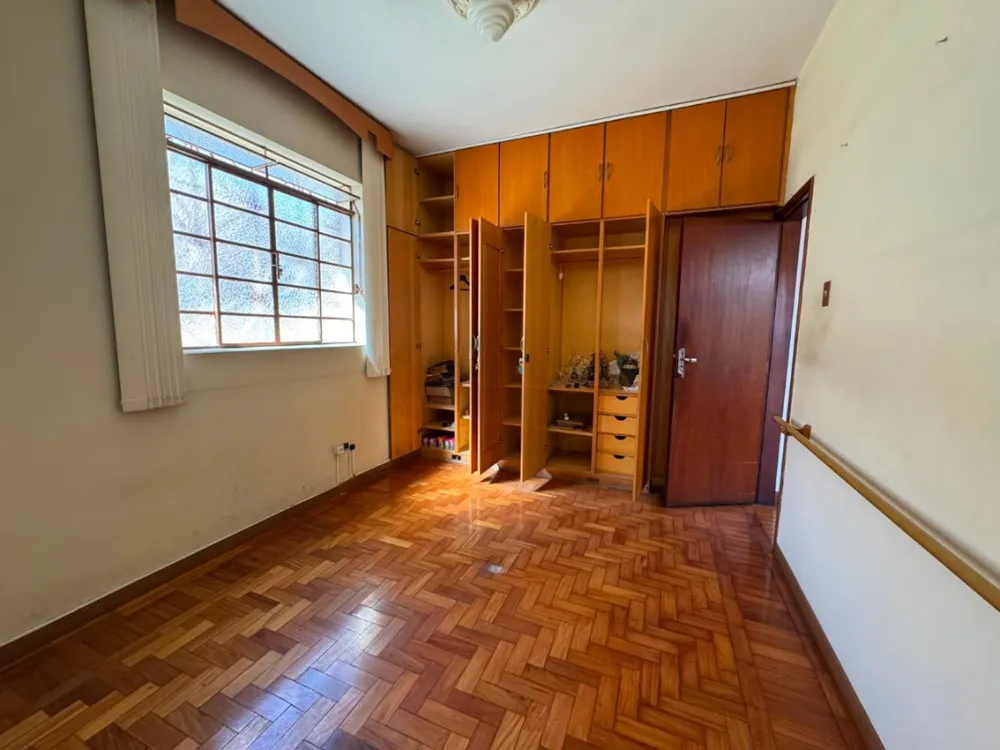 Casa, 4 quartos, 300 m² - Foto 1
