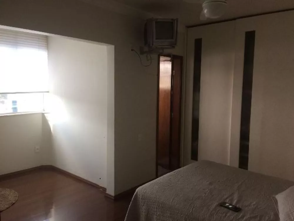 Cobertura à venda com 3 quartos, 247m² - Foto 1