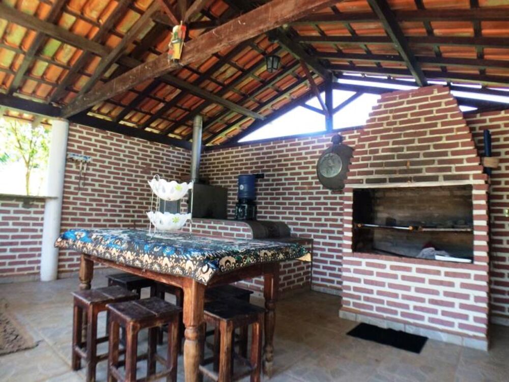 Fazenda à venda com 5 quartos, 192m² - Foto 2