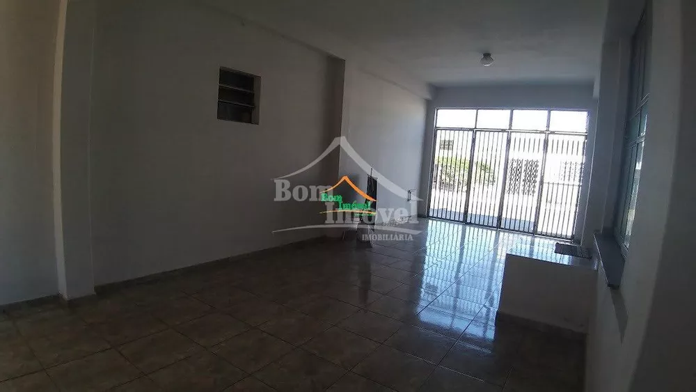 Casa à venda com 6 quartos, 250m² - Foto 4