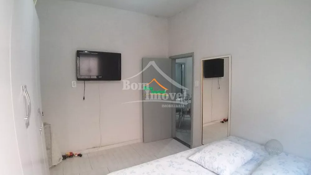 Casa à venda com 6 quartos, 250m² - Foto 14