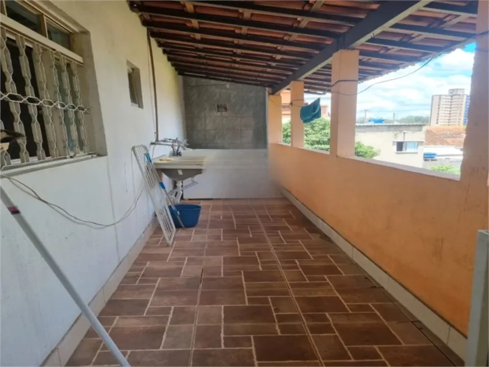 Casa, 3 quartos, 223 m² - Foto 1