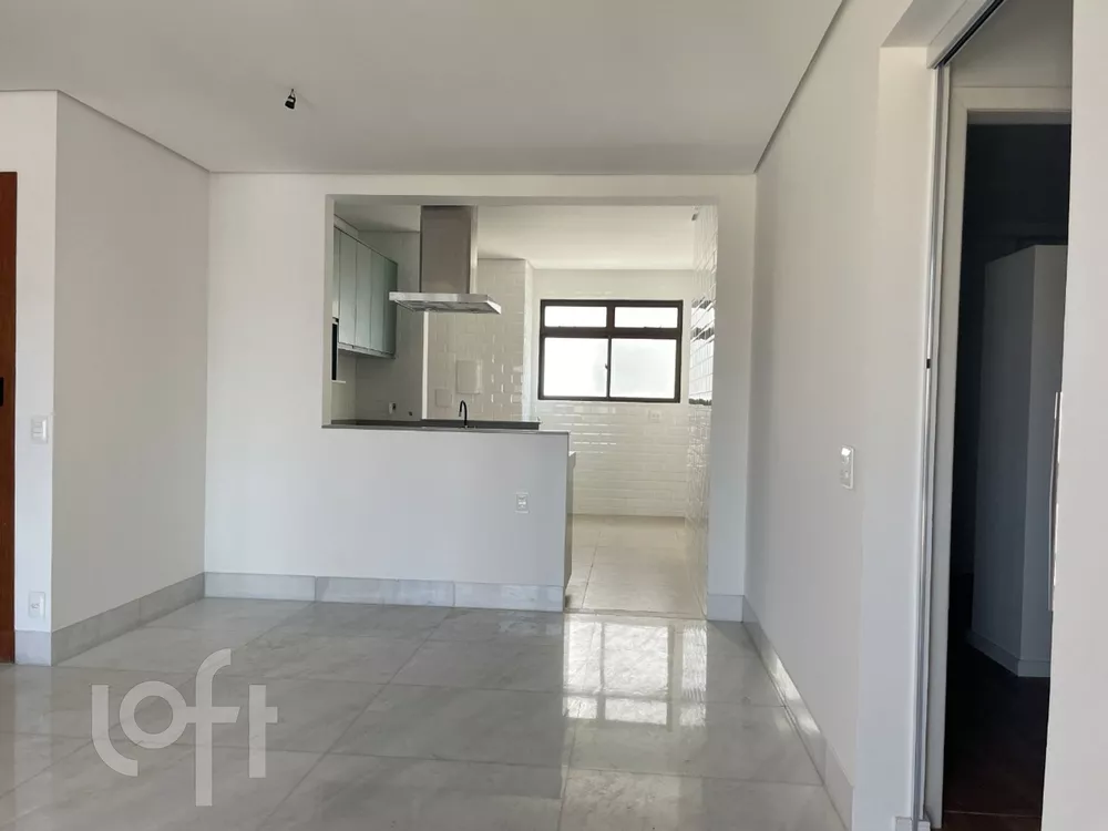 Apartamento à venda com 3 quartos, 130m² - Foto 3