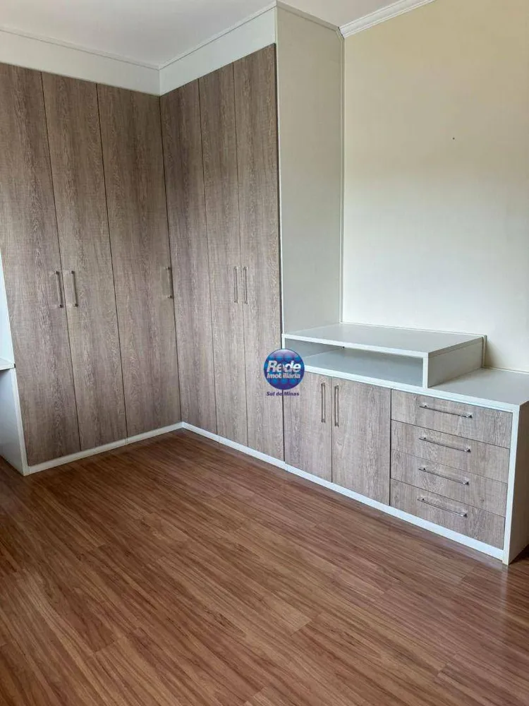 Casa, 3 quartos, 360 m² - Foto 3