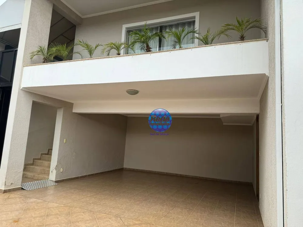 Casa, 3 quartos, 360 m² - Foto 1