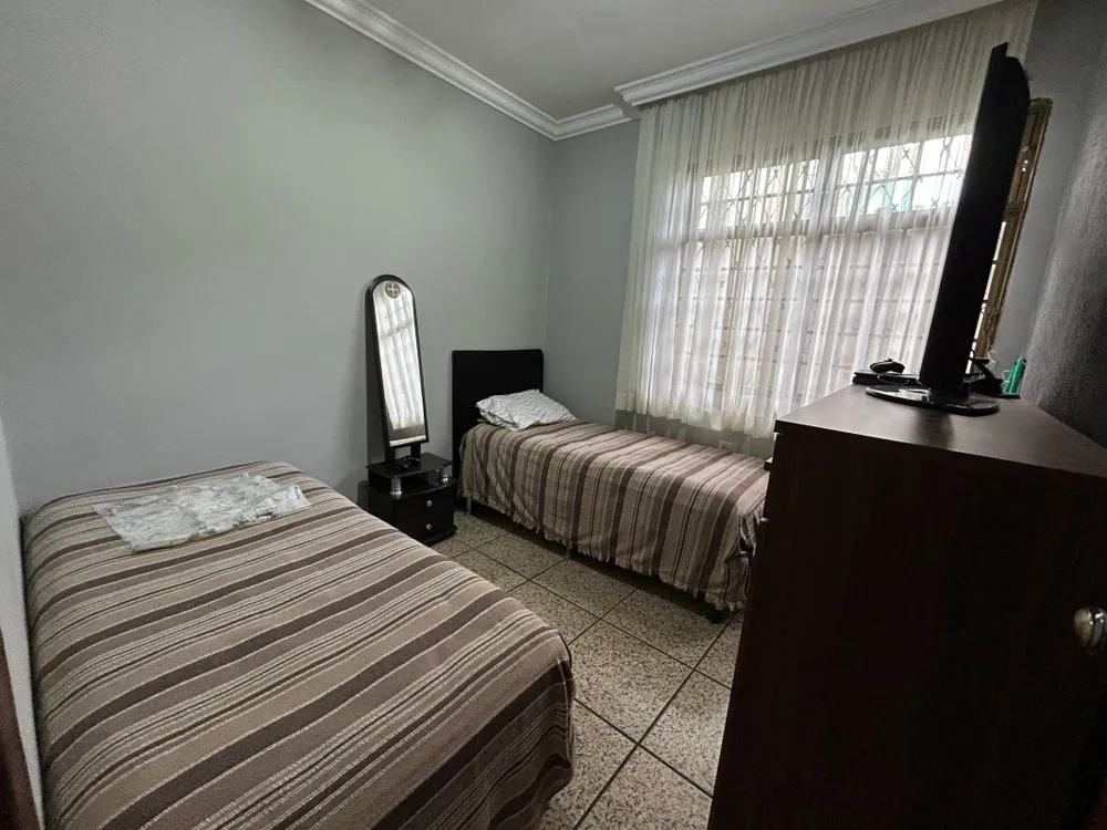 Casa, 4 quartos, 315 m² - Foto 1