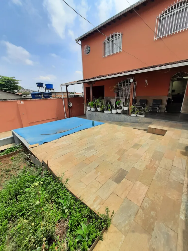 Casa, 3 quartos, 300 m² - Foto 1