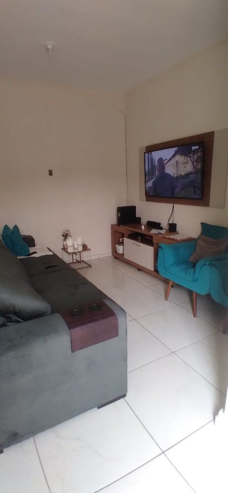 Casa à venda com 2 quartos, 200m² - Foto 1