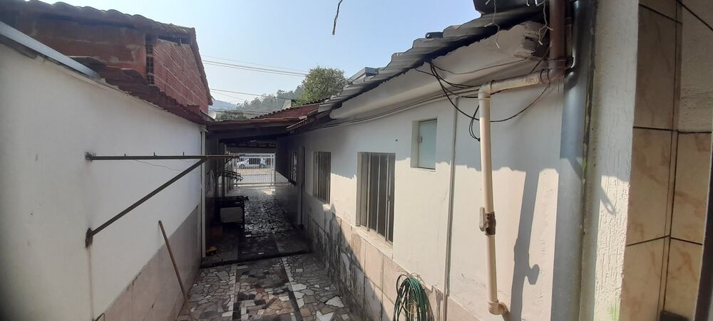 Casa à venda com 3 quartos, 180m² - Foto 11