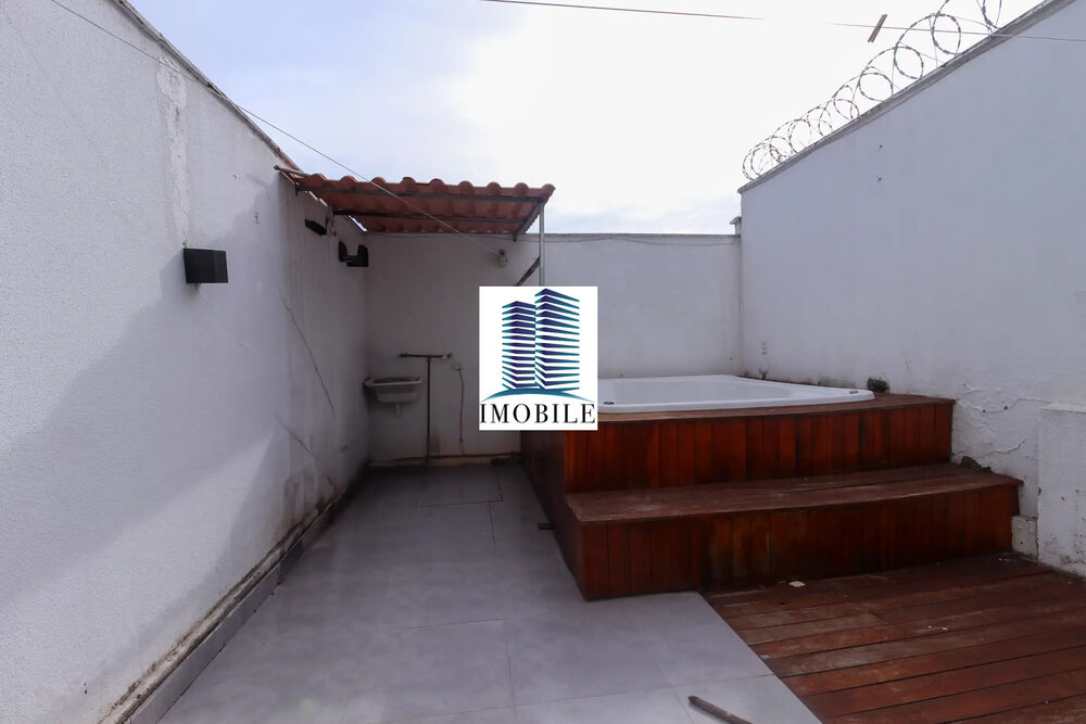 Casa à venda com 3 quartos, 120m² - Foto 4