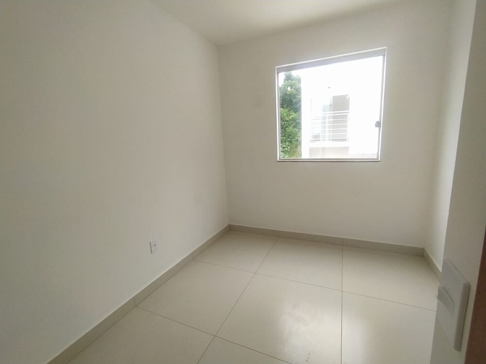 Casa à venda com 3 quartos, 84m² - Foto 4