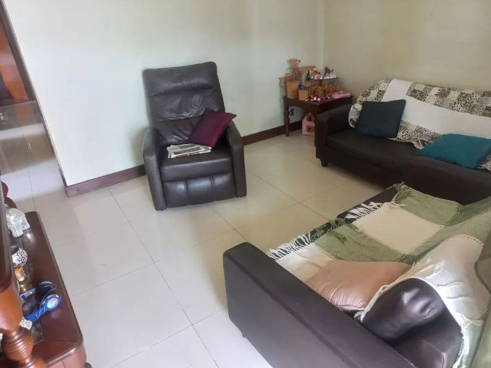 Casa, 3 quartos, 228 m² - Foto 4