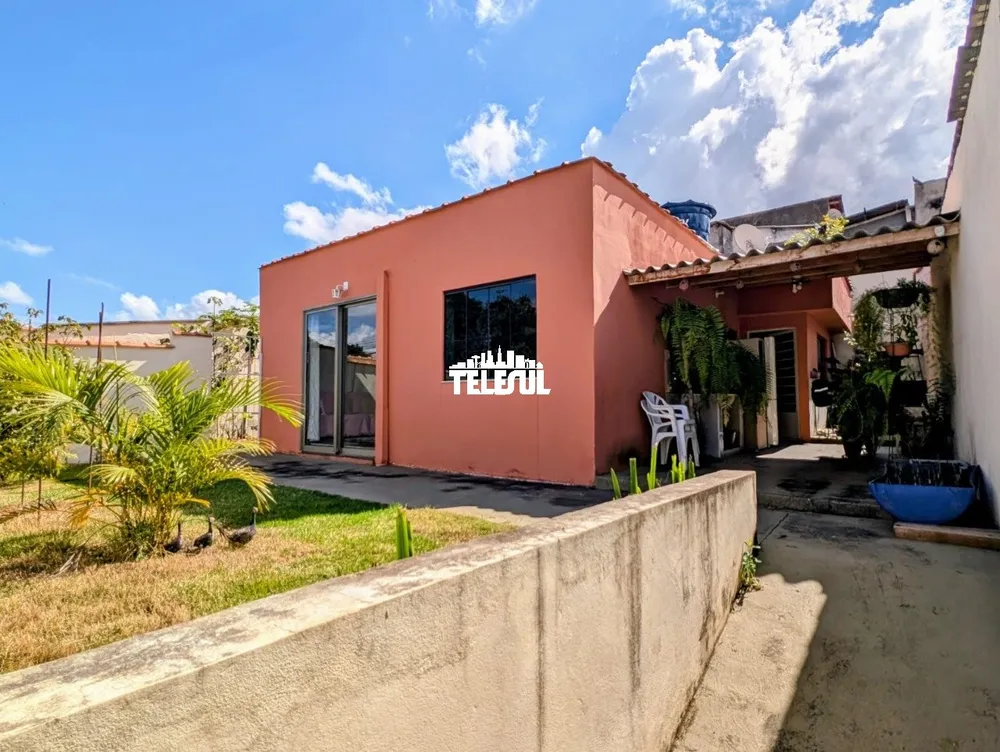 Casa, 3 quartos, 131 m² - Foto 1