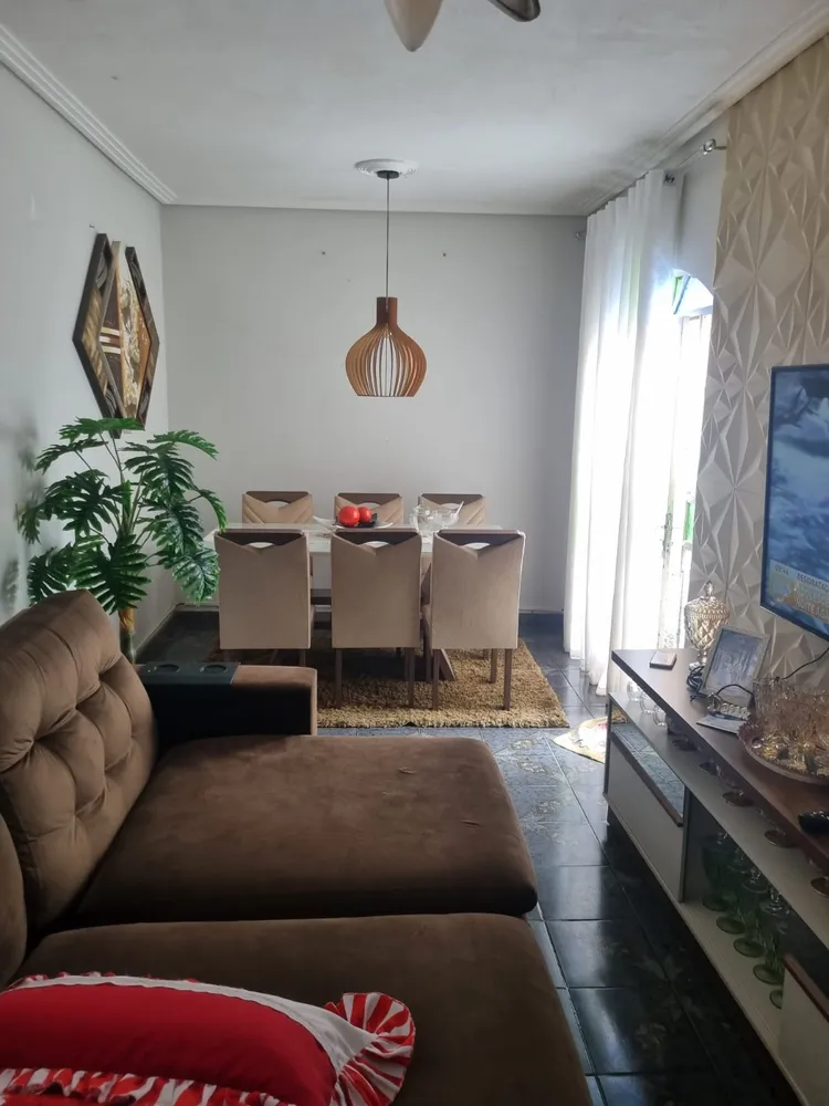 Casa, 2 quartos, 180 m² - Foto 1