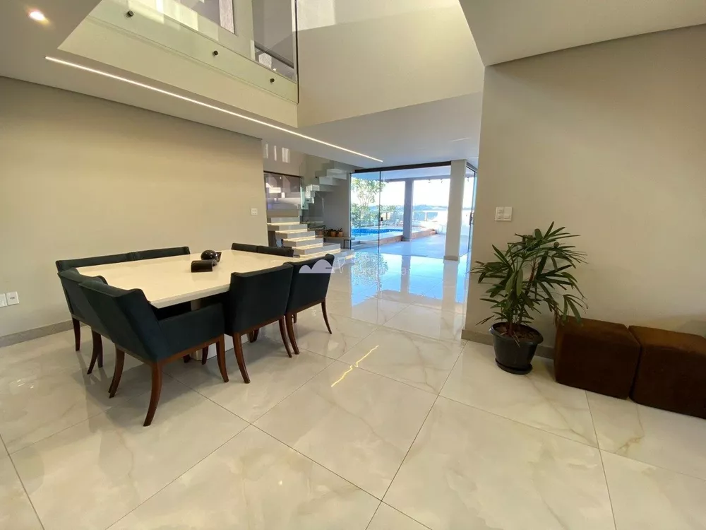 Casa à venda com 4 quartos, 520m² - Foto 4