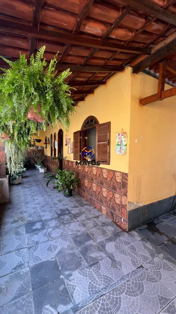 Casa, 4 quartos, 240 m² - Foto 1