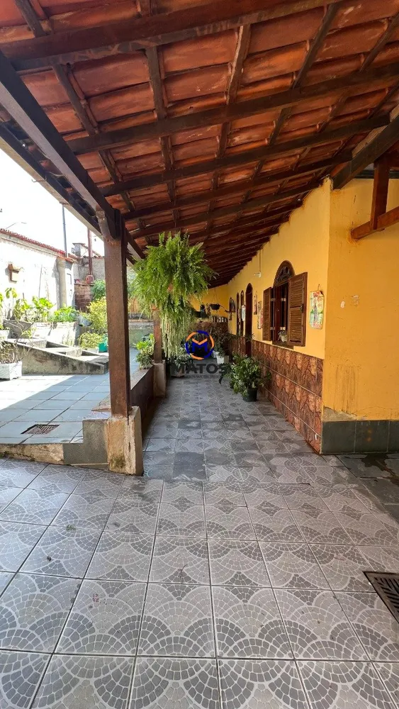 Casa, 4 quartos, 240 m² - Foto 2