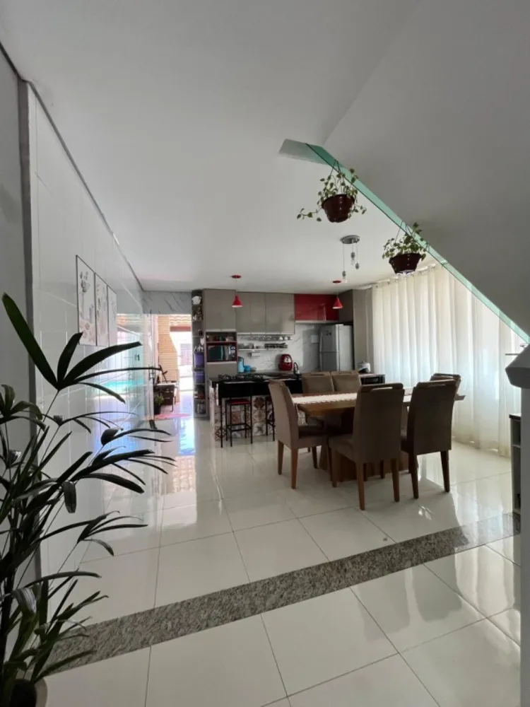 Casa, 3 quartos, 240 m² - Foto 4