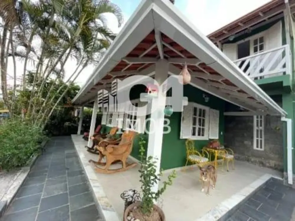 Casa, 6 quartos, 260 m² - Foto 2