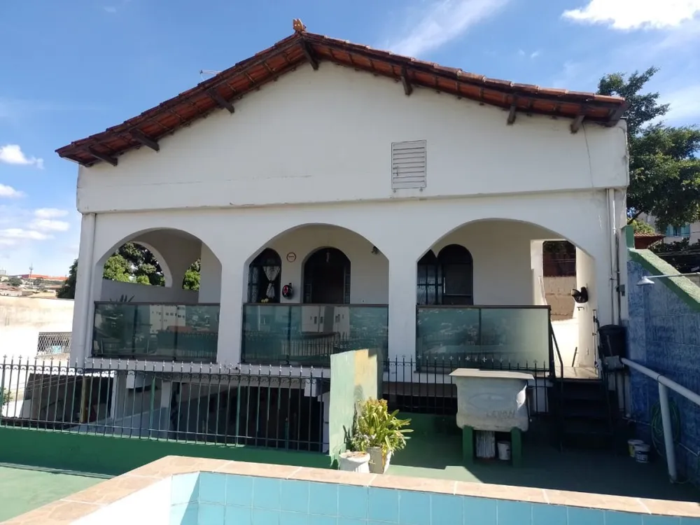 Casa, 3 quartos, 418 m² - Foto 1