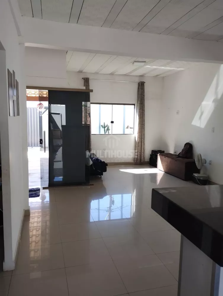 Casa à venda com 2 quartos, 200m² - Foto 4