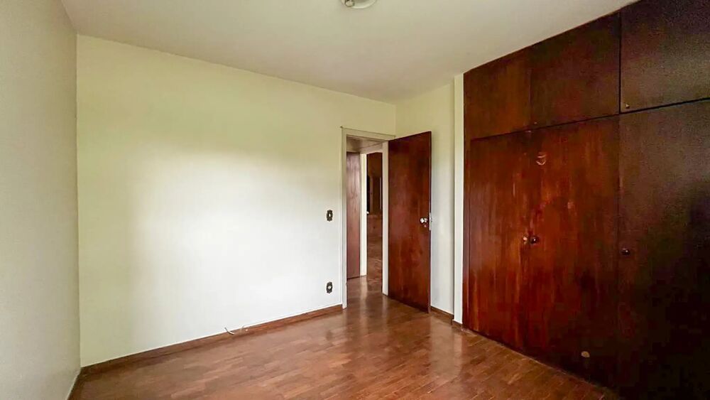 Apartamento à venda com 4 quartos, 160m² - Foto 2