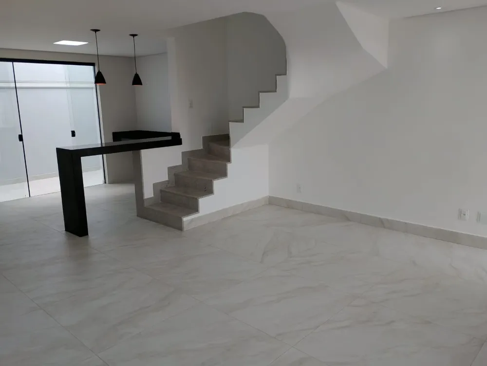 Casa, 3 quartos, 96 m² - Foto 1