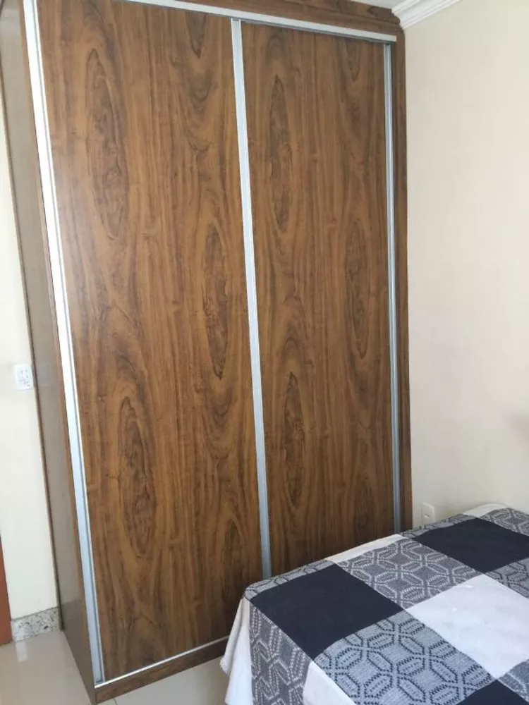 Apartamento à venda com 3 quartos, 180m² - Foto 3