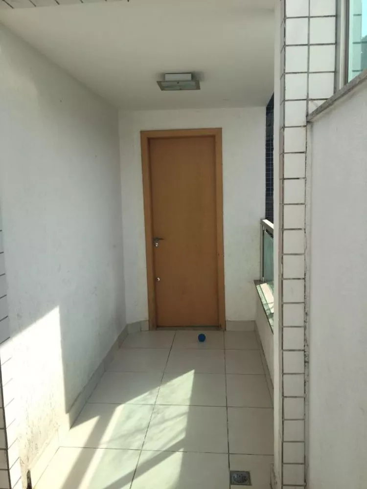 Apartamento à venda com 3 quartos, 180m² - Foto 5