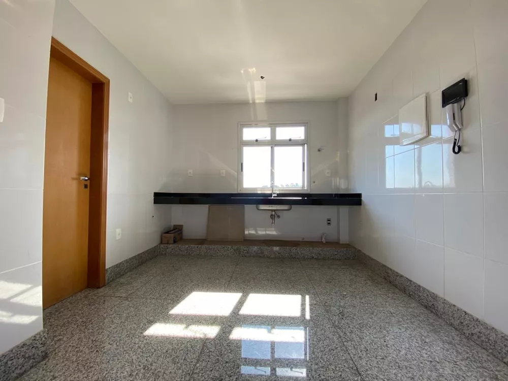 Apartamento à venda com 4 quartos, 110m² - Foto 2