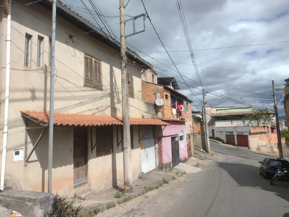 Casa, 3 quartos, 276 m² - Foto 1