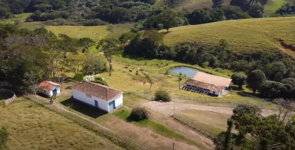 Fazenda, 242 hectares - Foto 1
