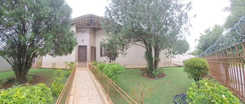 Casa, 4 quartos, 270 m² - Foto 1