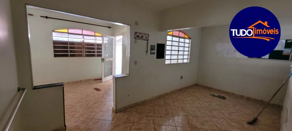 Casa à venda com 3 quartos, 260m² - Foto 14