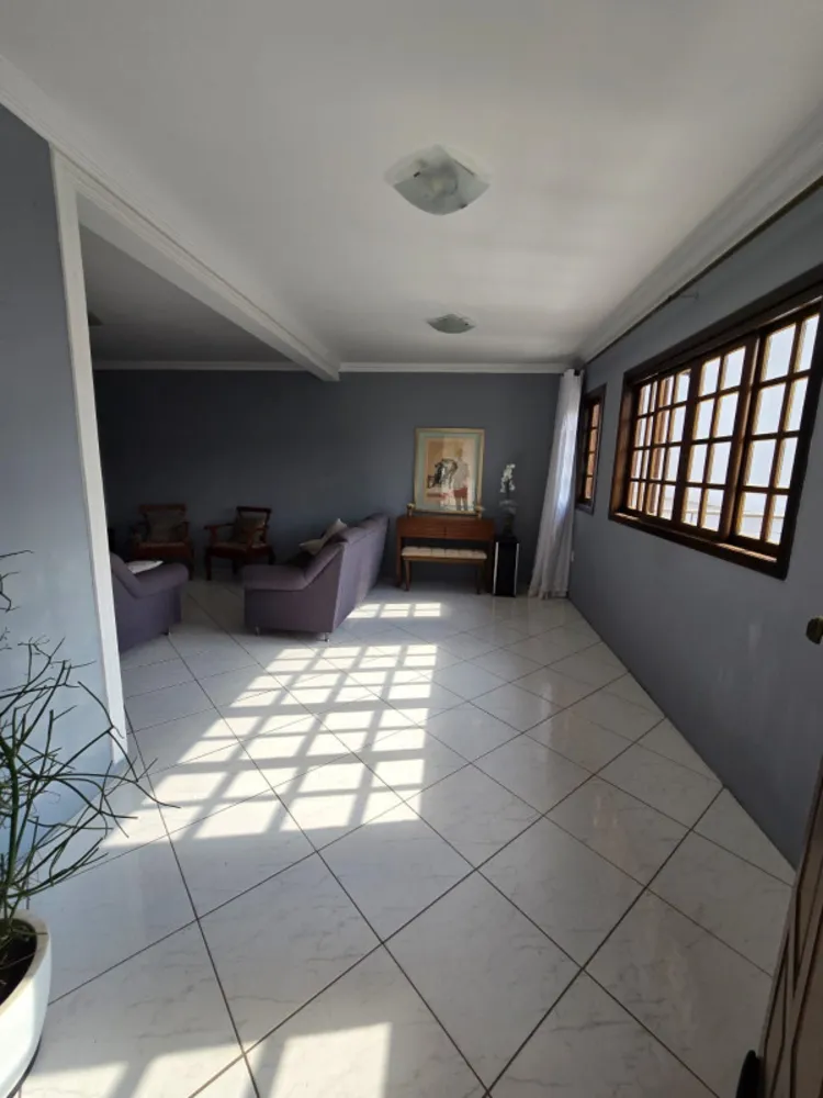 Casa, 3 quartos, 264 m² - Foto 2
