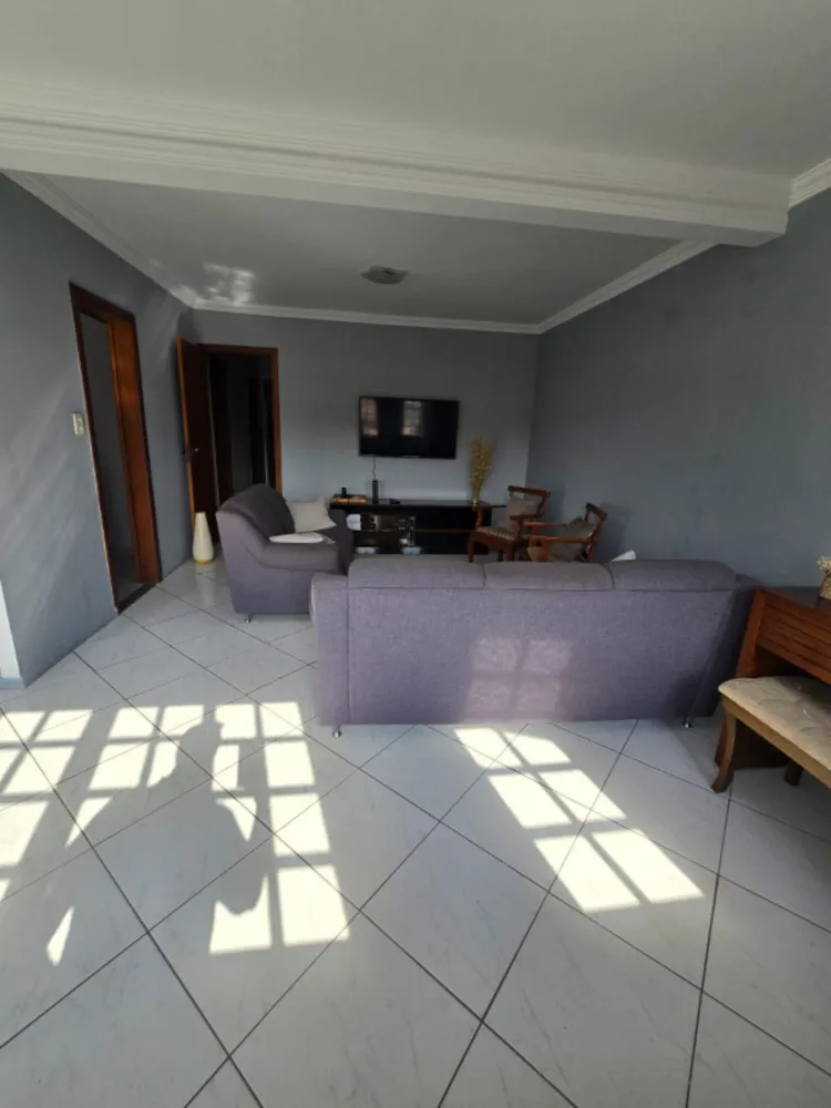 Casa, 3 quartos, 264 m² - Foto 1