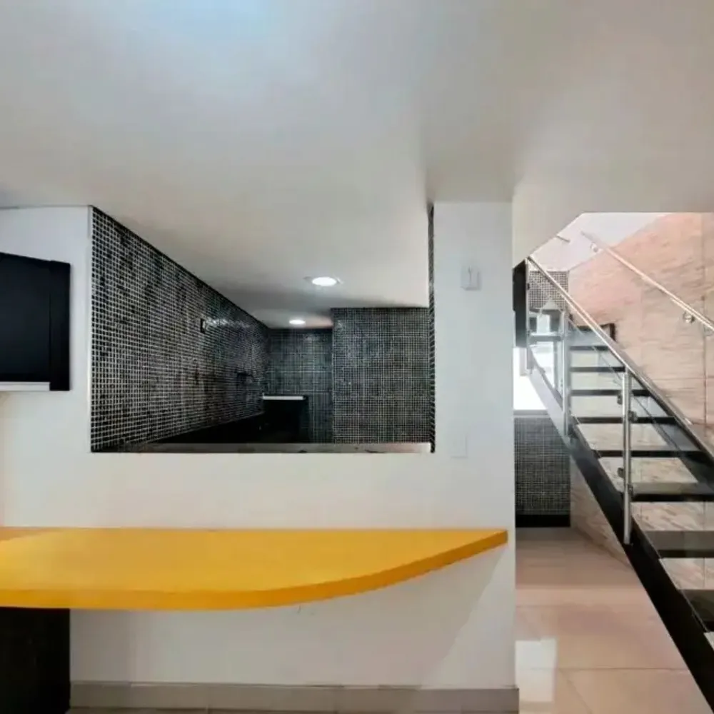 Cobertura, 3 quartos, 220 m² - Foto 2