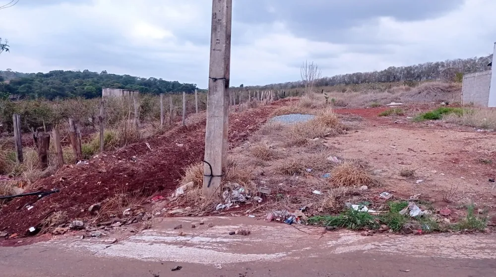 Terreno, 240 m² - Foto 1