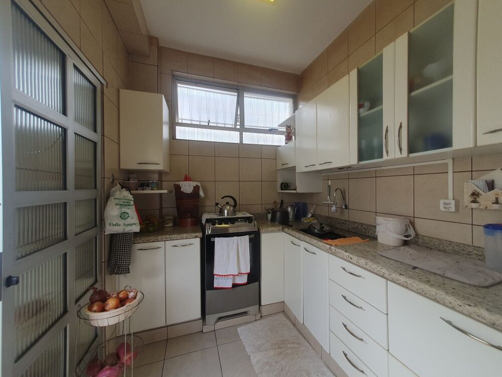 Casa à venda com 3 quartos, 244m² - Foto 9
