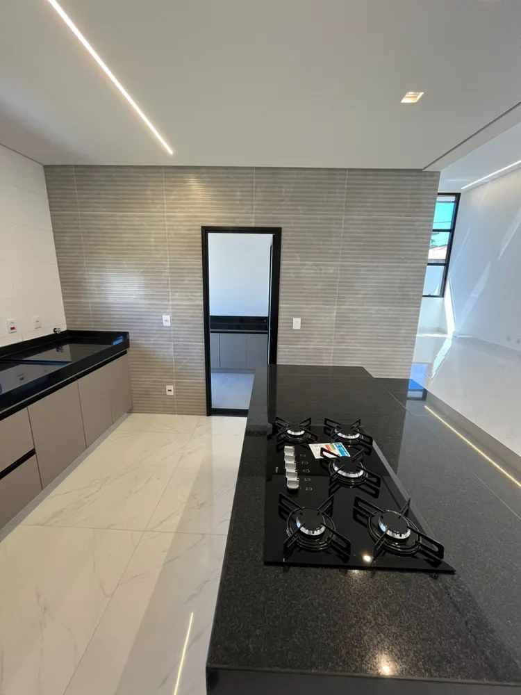 Casa, 3 quartos, 190 m² - Foto 3