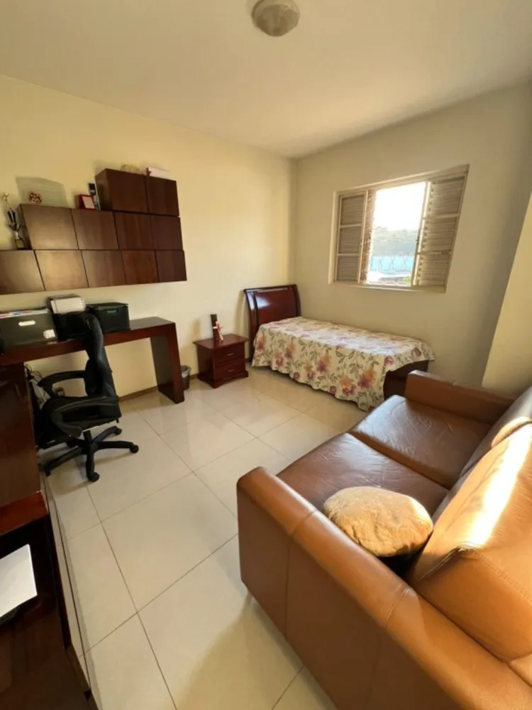 Casa, 4 quartos, 220 m² - Foto 12